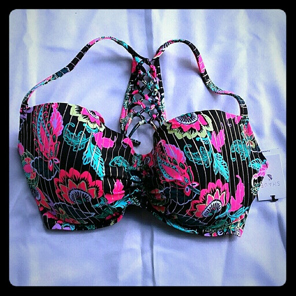 Shade & Shore Other - Shade & Shore Bikini Top Size 38D NEW